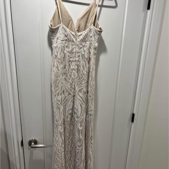 Dresses & Skirts - Elegant Cream Lace Dress